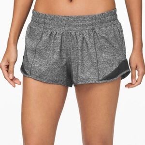 *SOLD* LULULEMON HOTTY HOT SHORTS